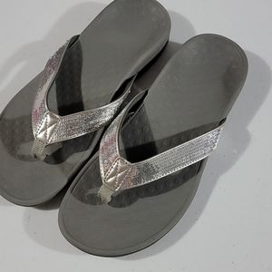 Women's vionic flip flops